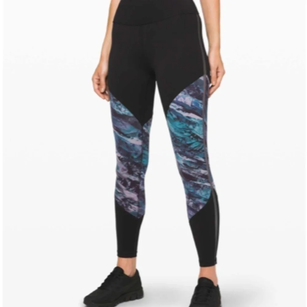 Lululemon Run to Reset Tight 25